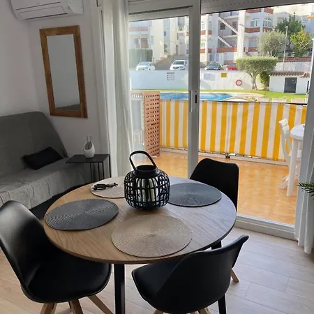 « el Jardin « puig Rom Apartment *